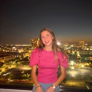 Meet your Posher, Elisa